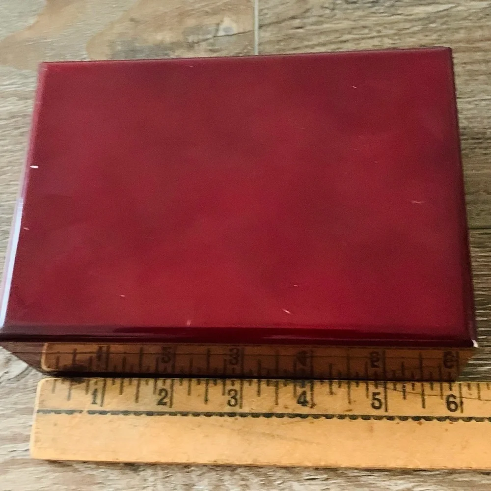 Jewelry box with a mirror
